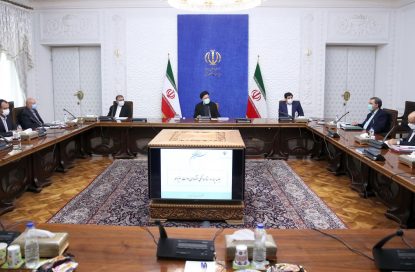 تیم اقتصادی دولت مکلف به اقدامات فوری در کنترل بازار ارز و نرخ تورم شد